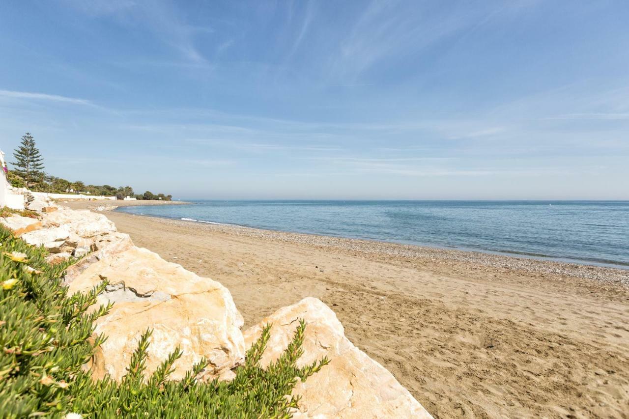 Beachside Cosy Apartment With Pool Estepona Kültér fotó